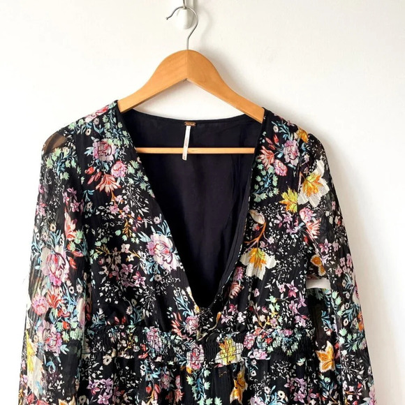 Free People Closer To The Heart Floral Tiered Puff  Sleeve Dress Size Medium - Picture 9 of 13